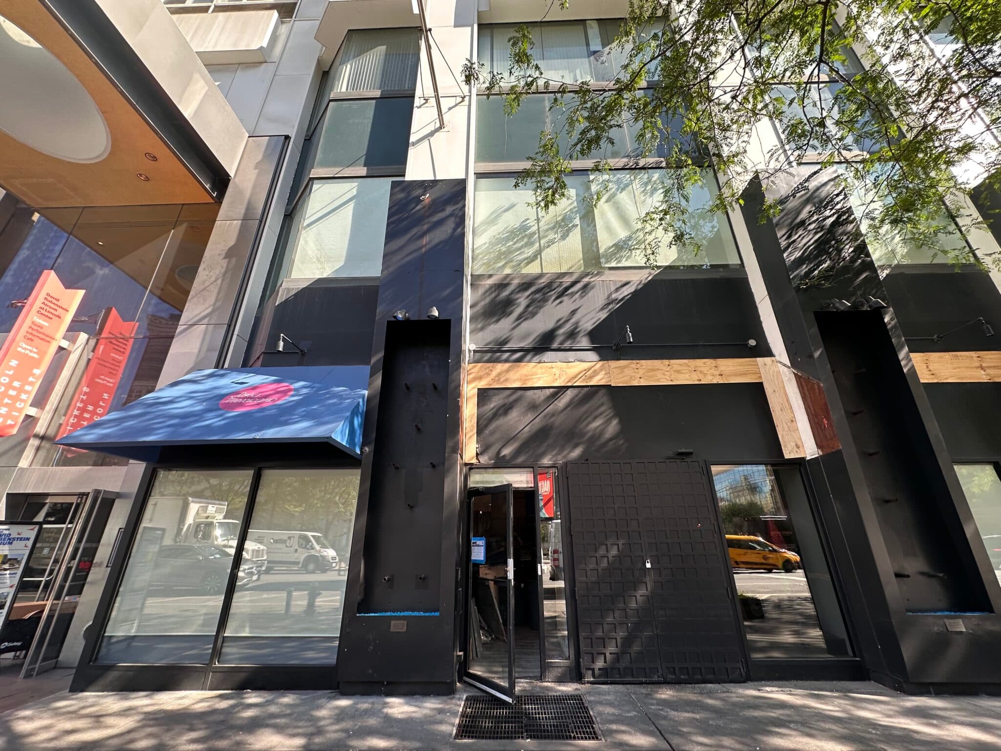 Openings & Closings: La Pecora Bianca; Ooh La La; South of the Clouds; Posh Pop...